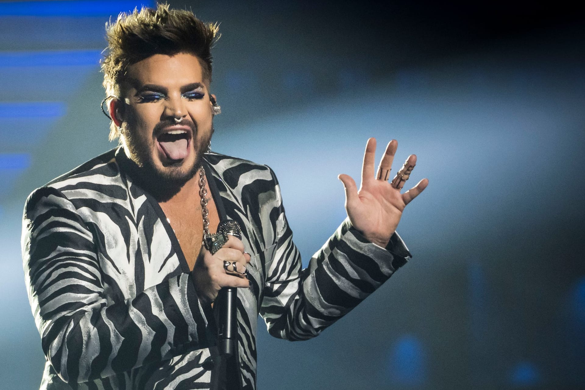 Adam Lambert: Der Musiker ist auch als Sänger von Queen tätig.