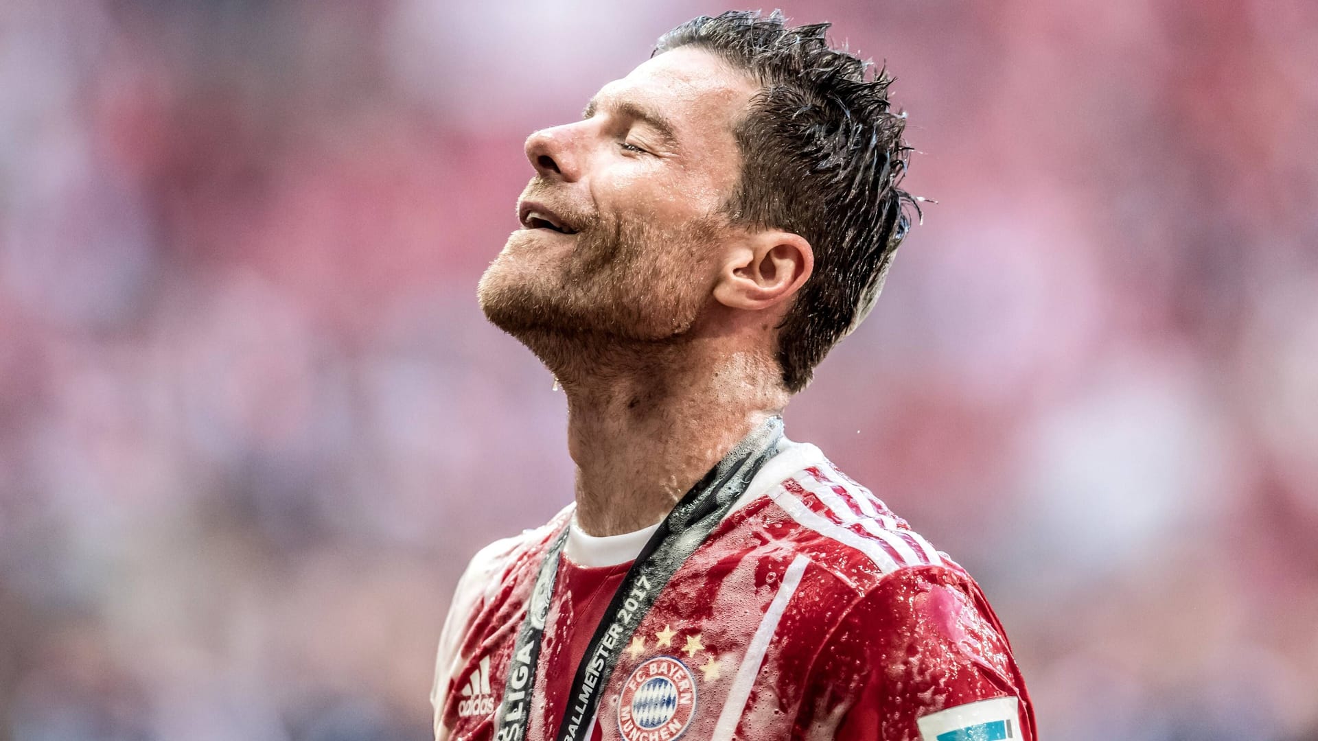 Xabi Alonso: Der Spanier verbrachte die letzten drei Jahre seiner Spielerkarriere beim FC Bayern und genießt dort einen exzellenten Ruf.