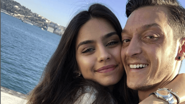 Amine und Mesut Özil: Das Paar ist seit 2019 verheiratet.