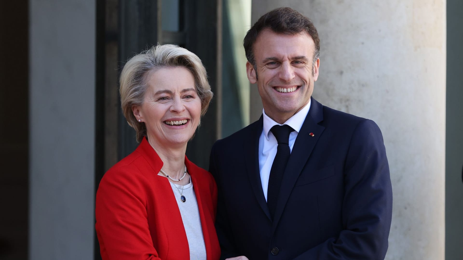 Ursula von der Leyen und Emmanuel Macron: Gute Laune, aber schwierige Gespräche in China.