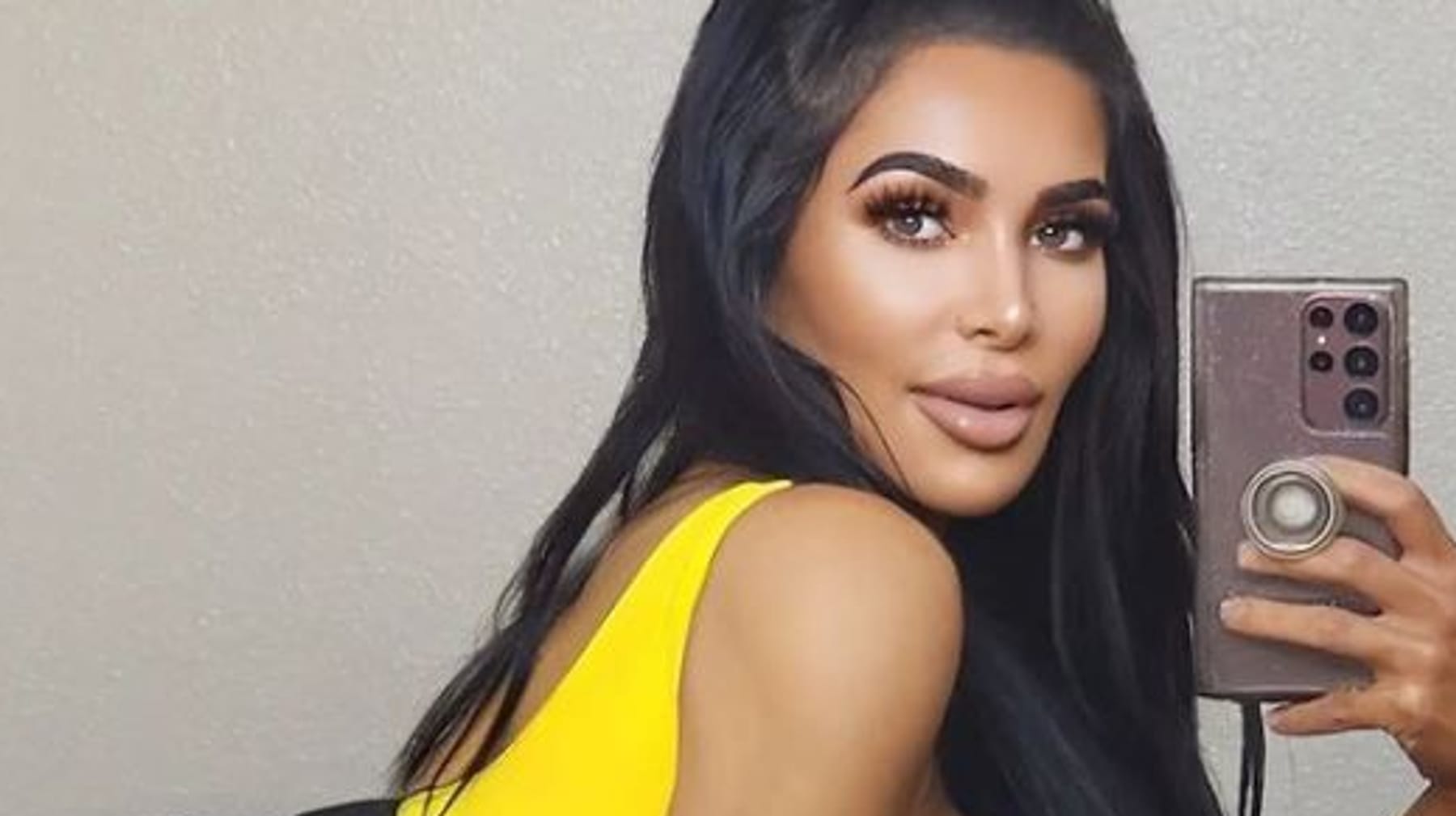Kim Kardashian Doppelgängerin Stirbt Mit Nur 34 Jahren An Schönheits Op 3060