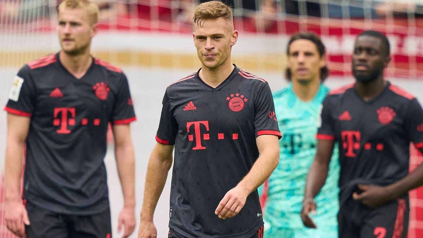 Mattijs de Ligt, Joshua Kimmich, Yann Sommer und Dayot Upamecano: Die Startruppe des FC Bayern musste mit dem 1:3 den nächsten Rückschlag im Kampf um die deutsche Meisterschaft verkraften.