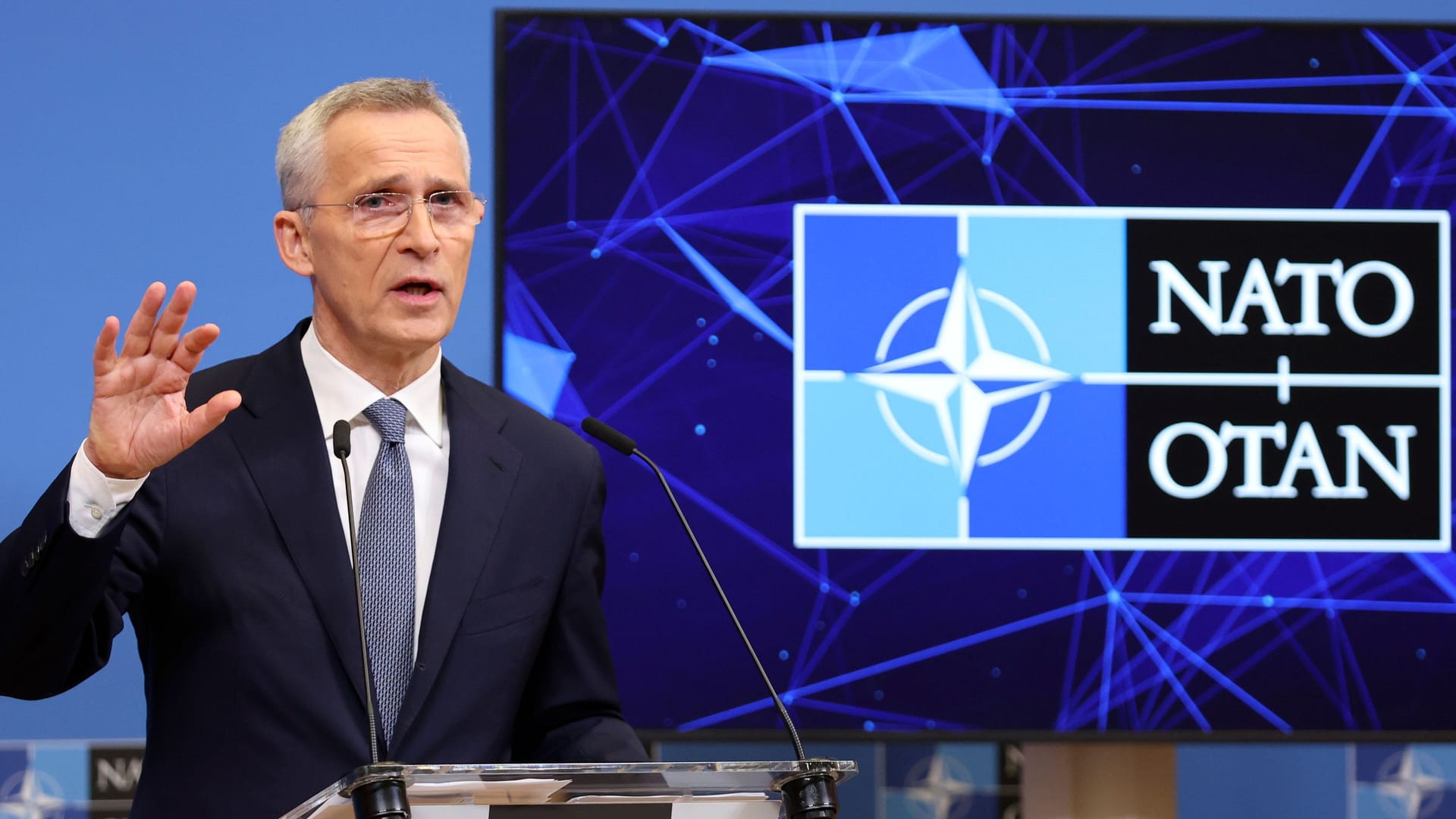 Nato-Generalsekretär Jens Stoltenberg bei einer Pressekonferenz in Brüssel am Montagmittag.