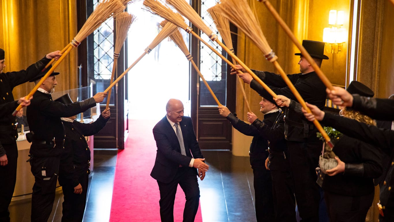 Schornsteinfeger-Empfang für den neuen Regierenden Bürgermeister im Roten Rathaus am Donnerstag: Von wem Wegner gewählt wurde, wird sich nie sicher sagen lassen.