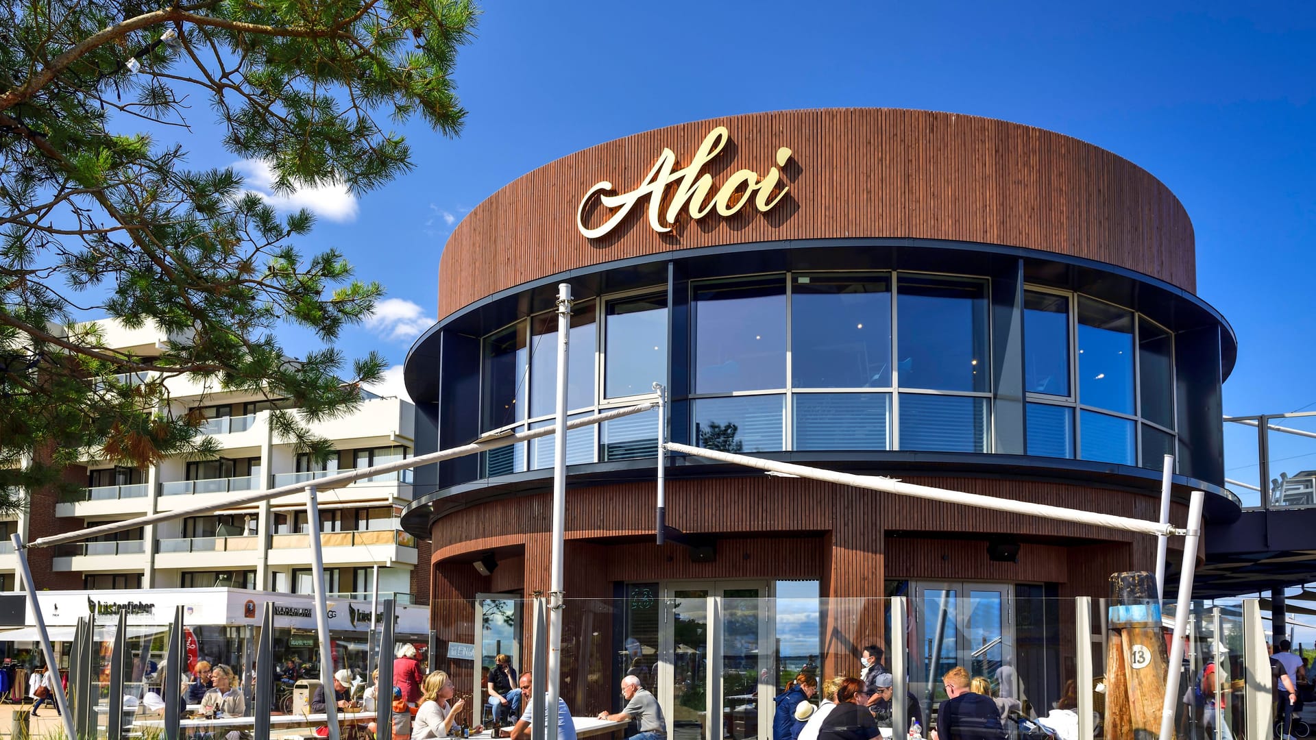 Eine "Ahoi"-Bar von TV-Koch Steffen Henssler in Schleswig-Holstein (Archivbild).