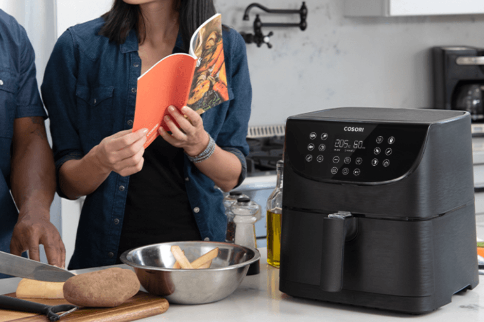 Heute erhalten Sie die Heißluftfritteuse von Cosori im XL-Format zum Schnäppchenpreis.