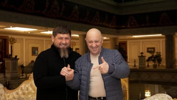 Ramzan Kadyrov (left) and Yevgeny Prigozhin at their recent meeting.