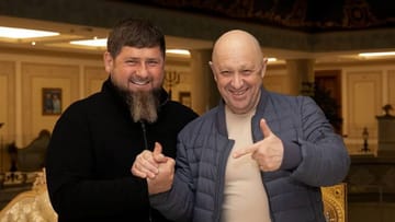 Ramsan Kadyrow (l.) und Jewgeni Prigoschin bei ihrem jüngsten Treffen.