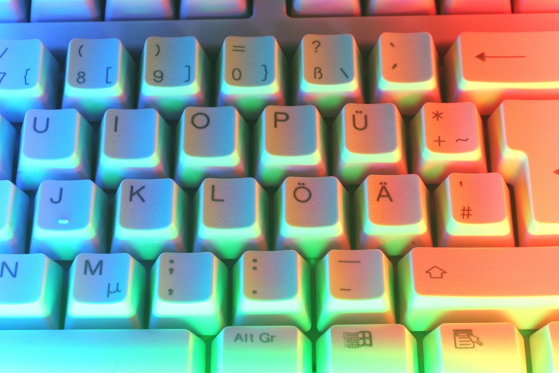 Tastatur, bunt beleuchtet.