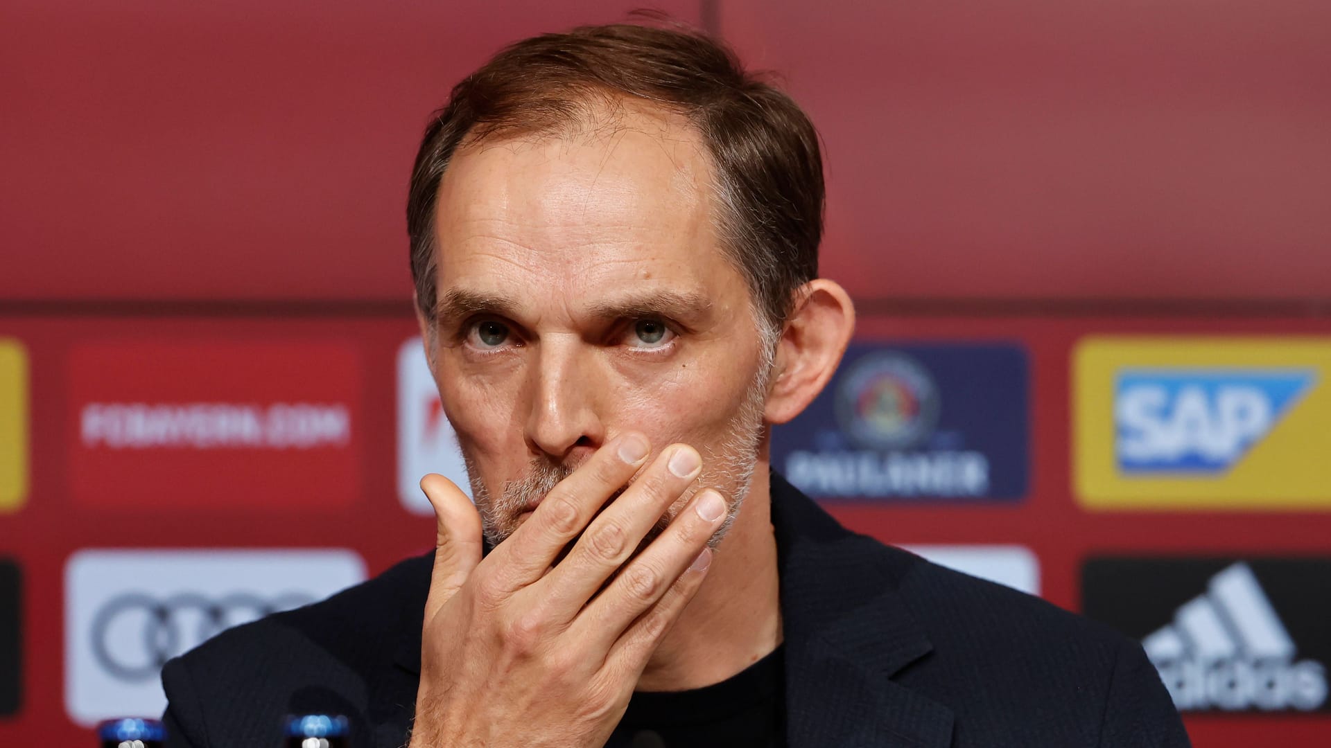 Thomas Tuchel: Der Trainer des FC Bayern hat direkt mehrere schwere Spiele vor der Brust.