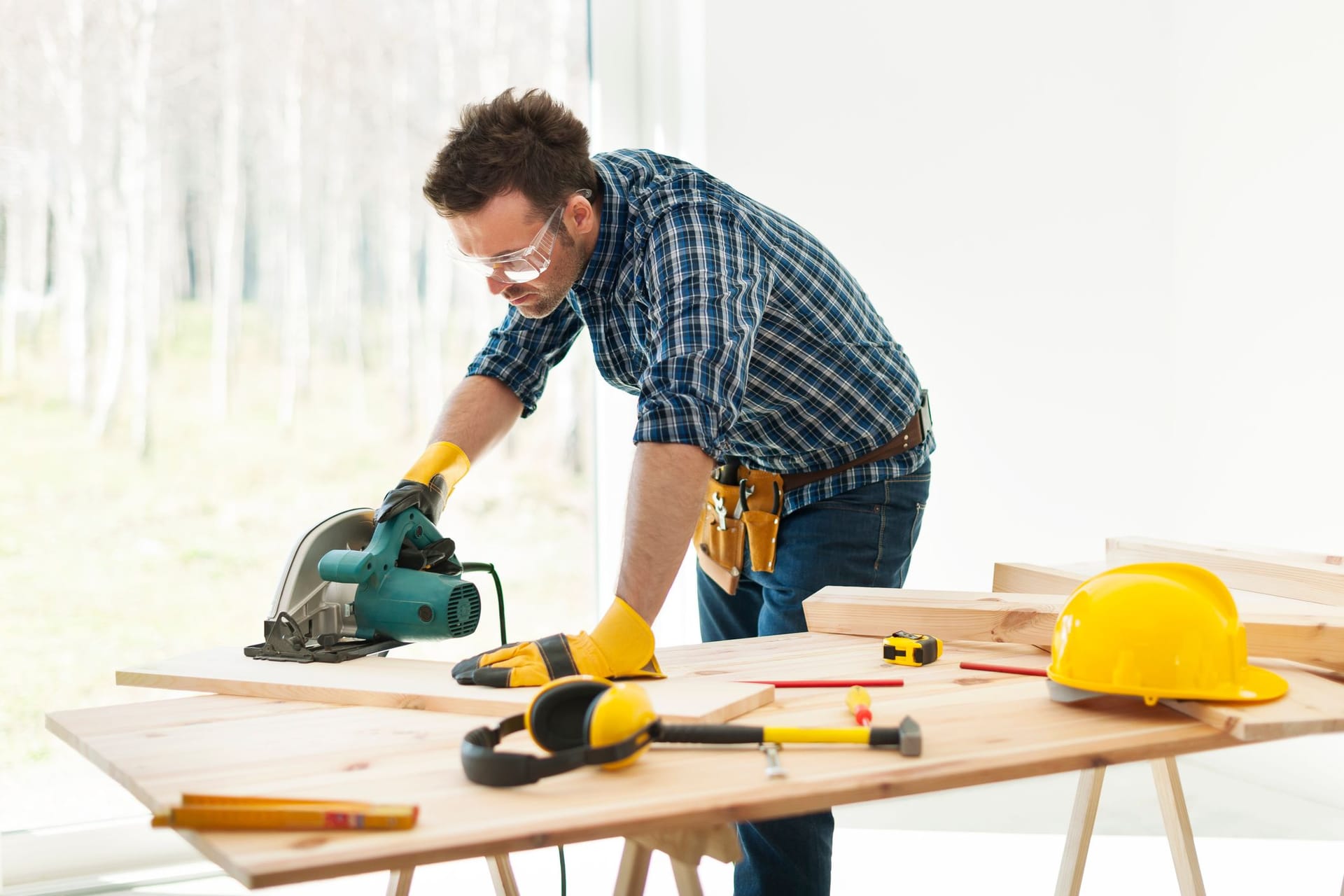 Die besten Handkreissägen von Bosch, Makita und Co. im Überblick.