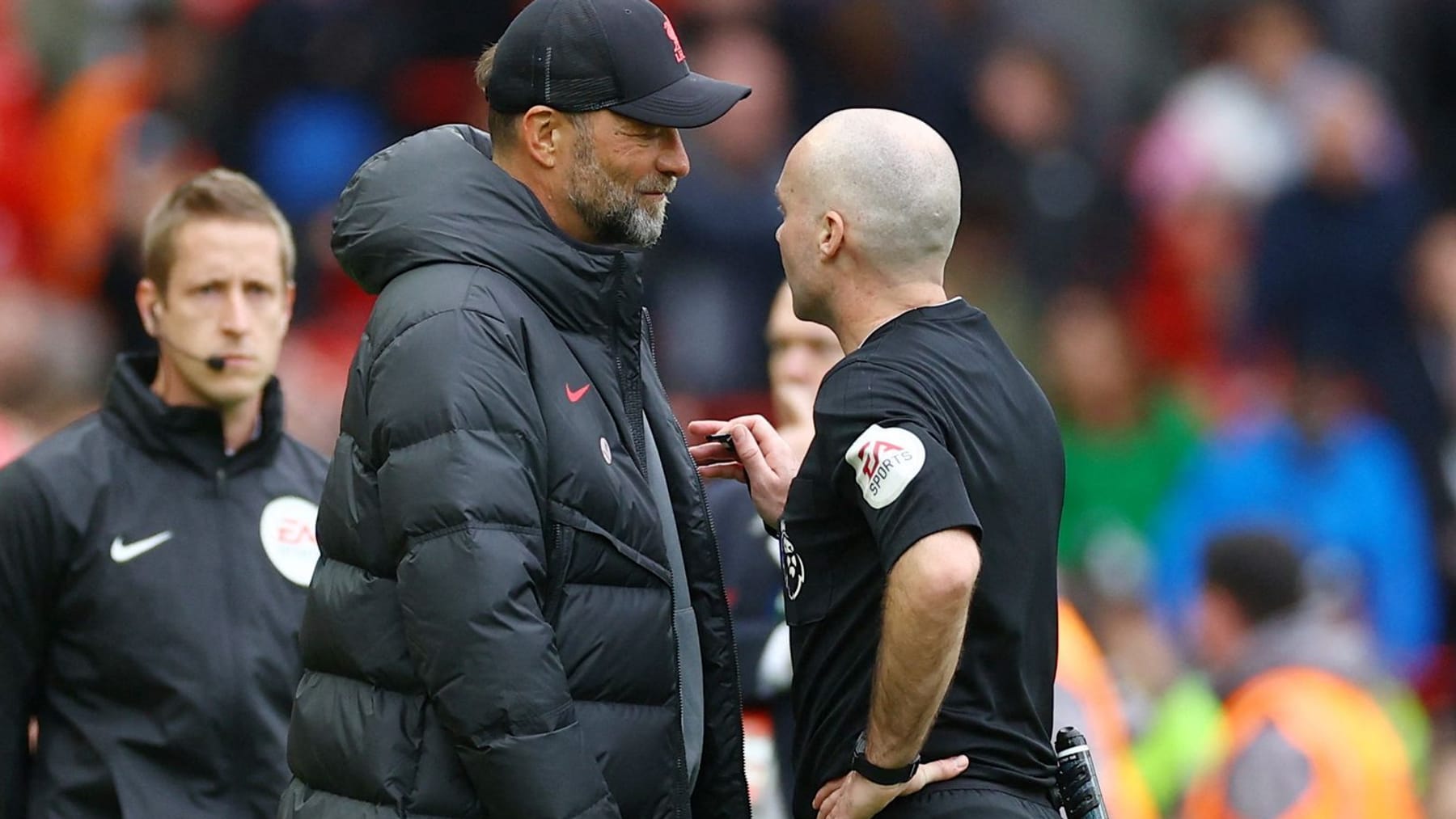 Wahnsinn nach 43Sieg Jürgen Klopp brüllt Assistenten an und