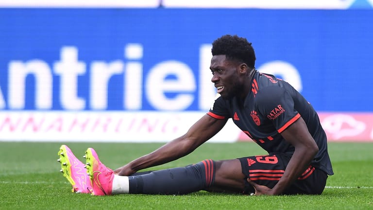 Alphonso Davies: Er blieb verletzt am Boden.