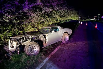 Die zerstörte Corvette: An dem Fahrzeug entstand ein hoher Sachschaden.