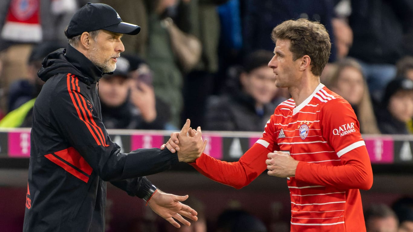 Thomas Tuchel (l.) und Thomas Müller: Wie er mit dem Vizekapitän umgeht, wird auch bei dem neuen Trainer des FC Bayern genau beobachtet.