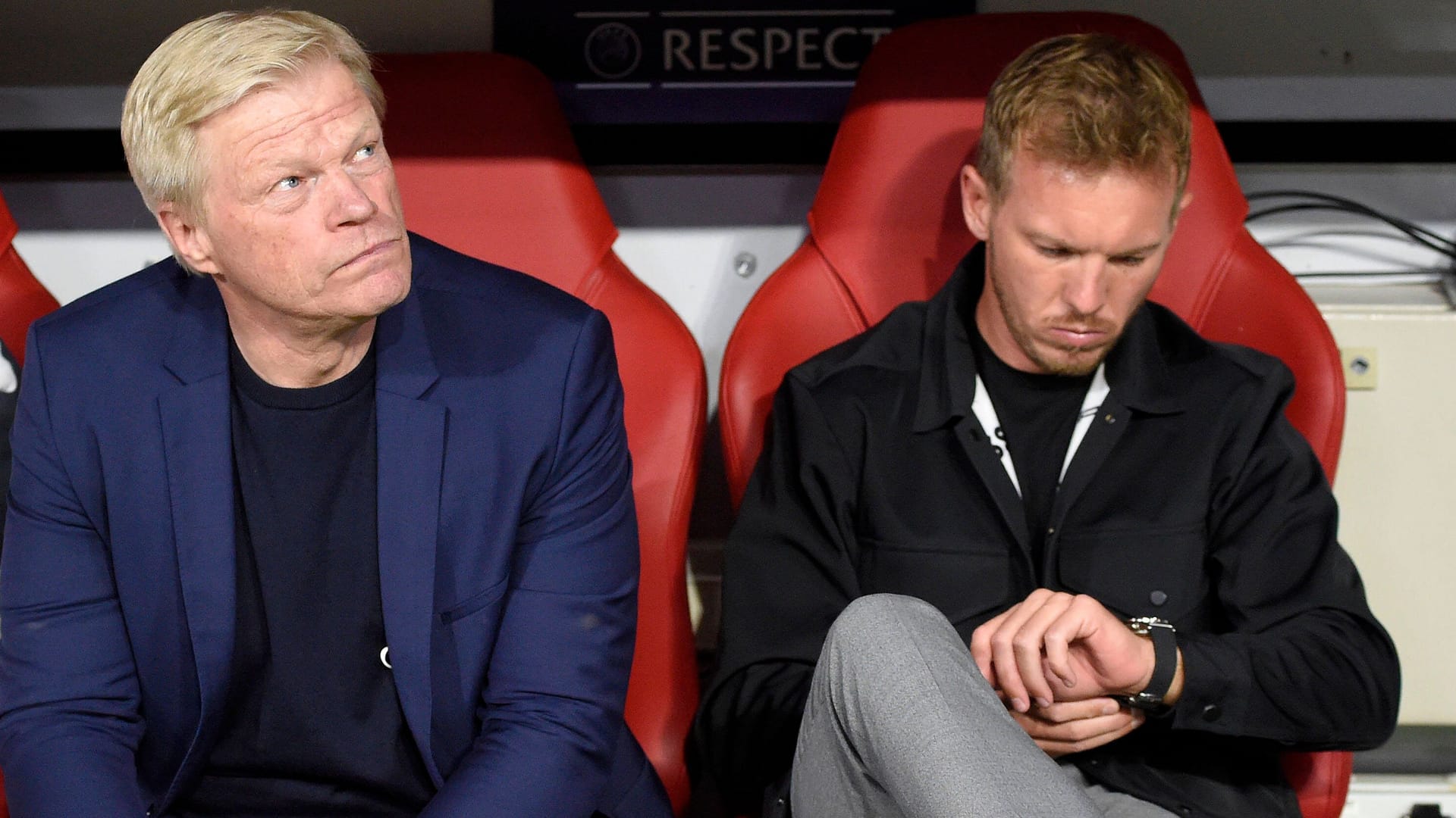 Oliver Kahn und Julian Nagelsmann (r.): Die Bayern-Bosse sahen in dem 35-Jährigen offenbar schon vor dessen Entlassung längst kein Langzeitprojekt mehr.