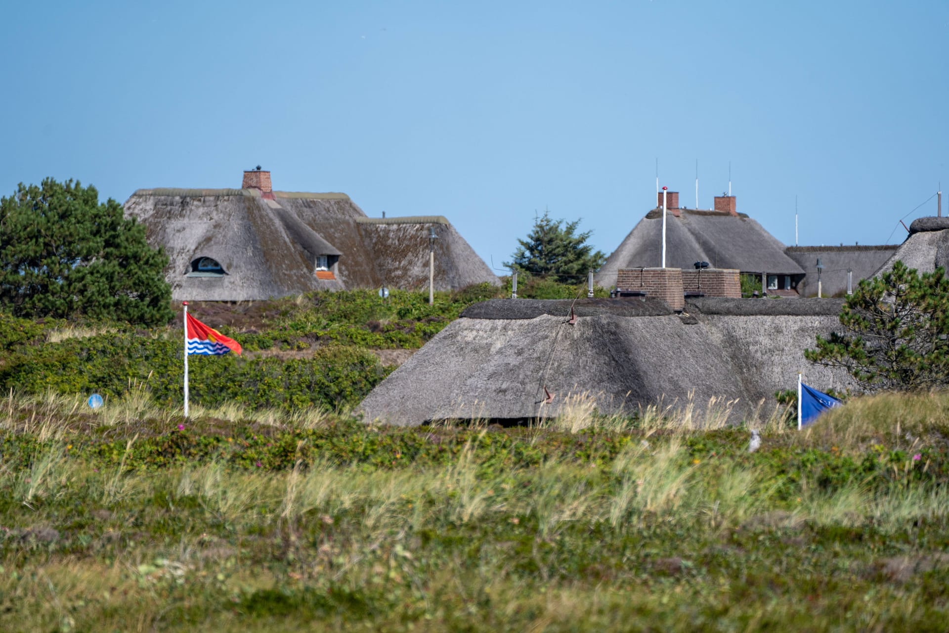 Immobilien in Kampen auf Sylt (Symbolbild): Wer ein Haus auf Sylt haben möchte, muss tief in die Tasche greifen.