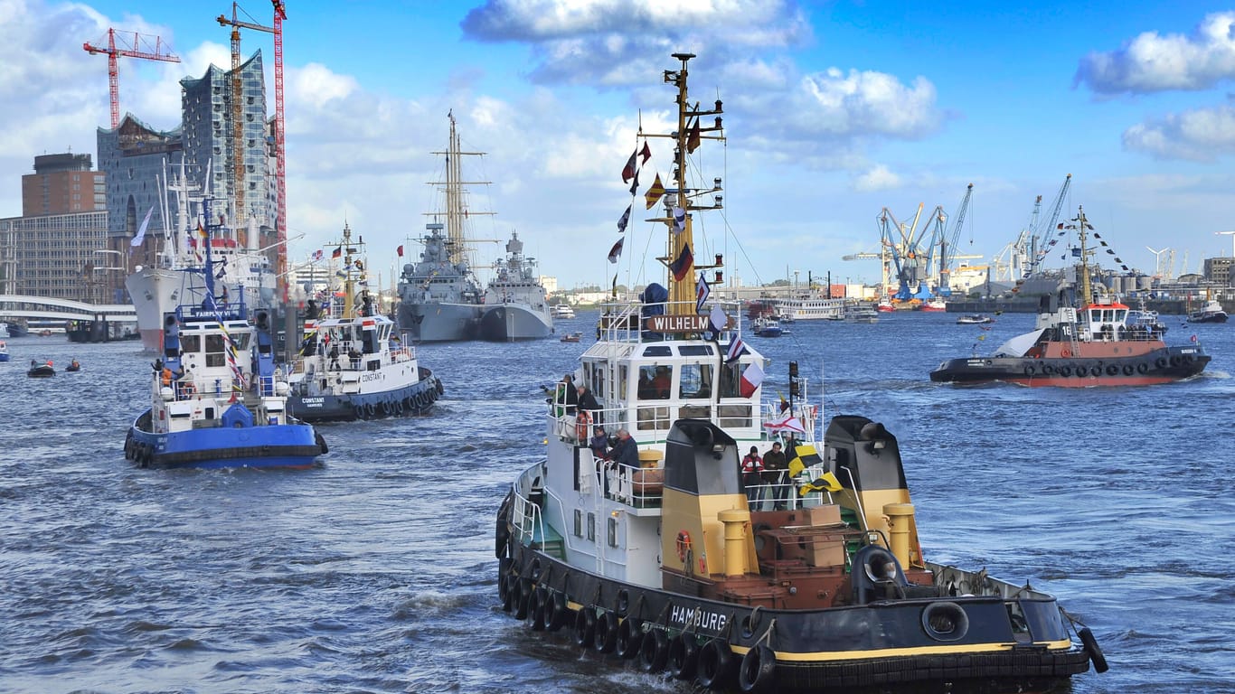 Schlepperballett beim Hamburger Hafen Hafengeburtstag 2020: Auch in diesem Frühjahr wird der Hafen der Hansestadt wieder gefeiert.