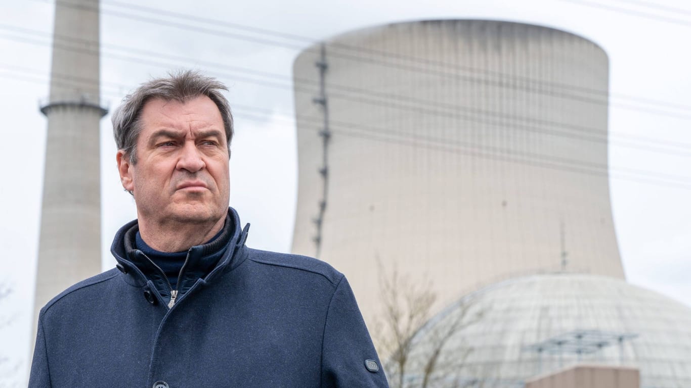 Markus Söder vor Atomkraftwerk: Der CSU-Chef fordert Föderalismus bei der Atomkraft.