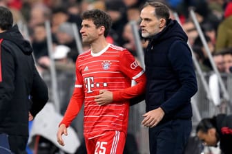 Thomas Tuchel (r.) und Thomas Müller: Wie er mit dem Vizekapitän umgeht, wird auch bei dem neuen Trainer des FC Bayern genau beobachtet.