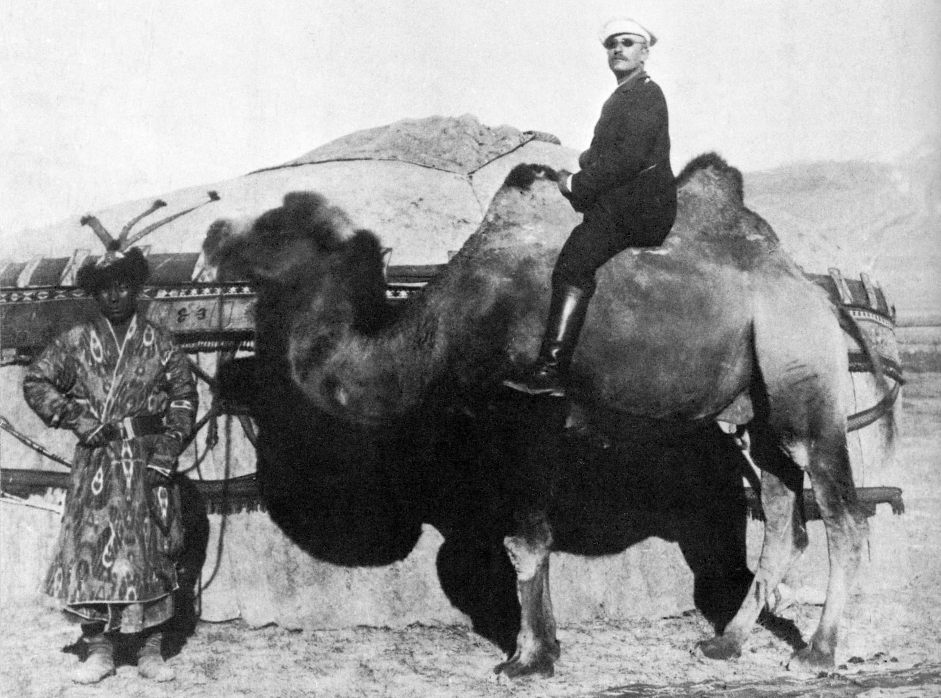 1900: Der weltberühmte Abenteurer, der Hitler bewunderte 1900: Der weltberühmte Abenteurer, der Hitler bewunderte