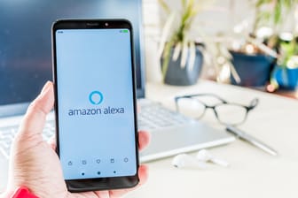 ﻿Sie können Ihre Alexa über Ihr Handy oder PC mit Ihrem WLAN verbinden.