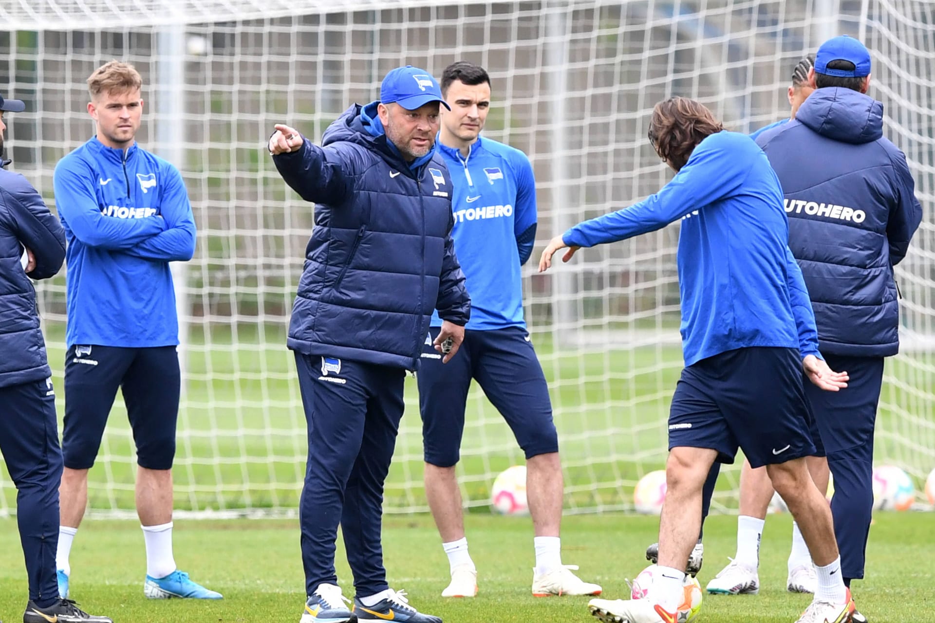 Pal Dardai: Der Hertha-Trainer griff im Training durch.