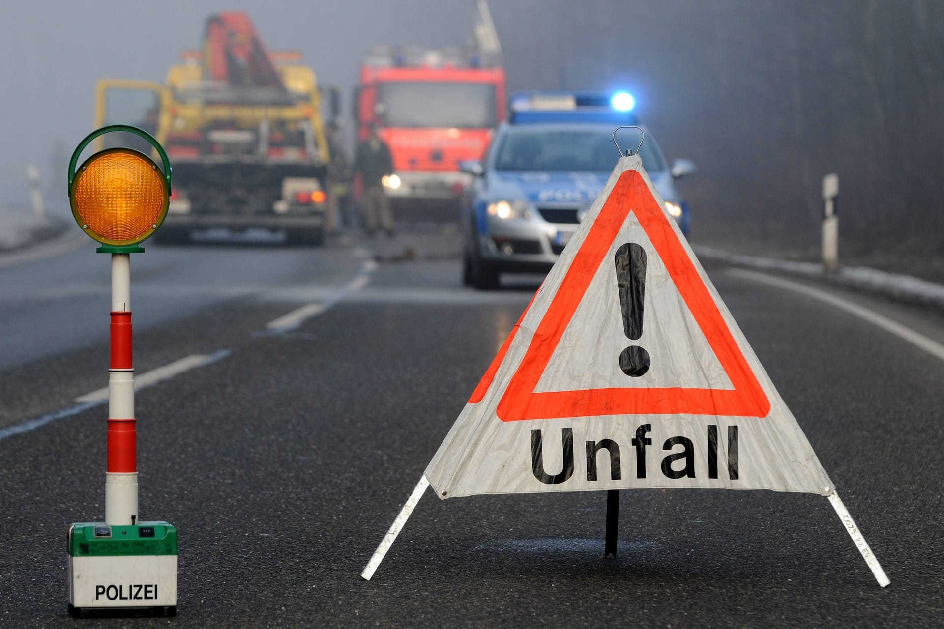 Unfall (Symbolbild): Auf der A8 sorgte ein Zusammenstoß für den nächsten.