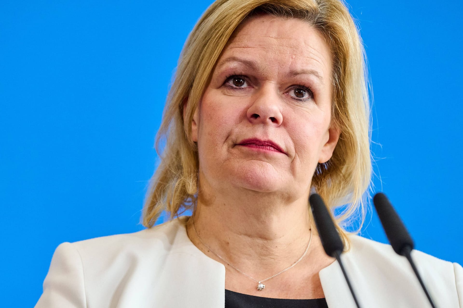 Nancy Faeser: Trotz überlasteter Kommunen kann sie Forderungen nach Übernahme weiterer Flüchtlingskosten nicht nachvollziehen.