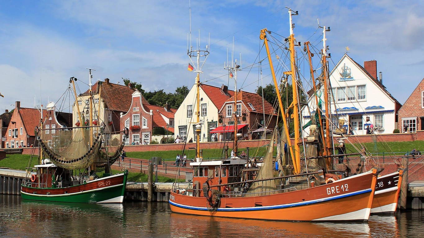 Krabbenkutter im Hafen von Greetsiel (Archivfoto): Für viele ist die Fischerei Lebensgrundlage.