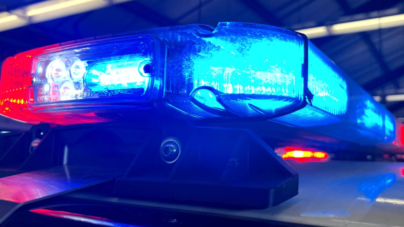 Blaulicht der Polizei in den USA (Symbolbild): In Missouri wurde eine 78-jährige Bankräuberin gefasst.