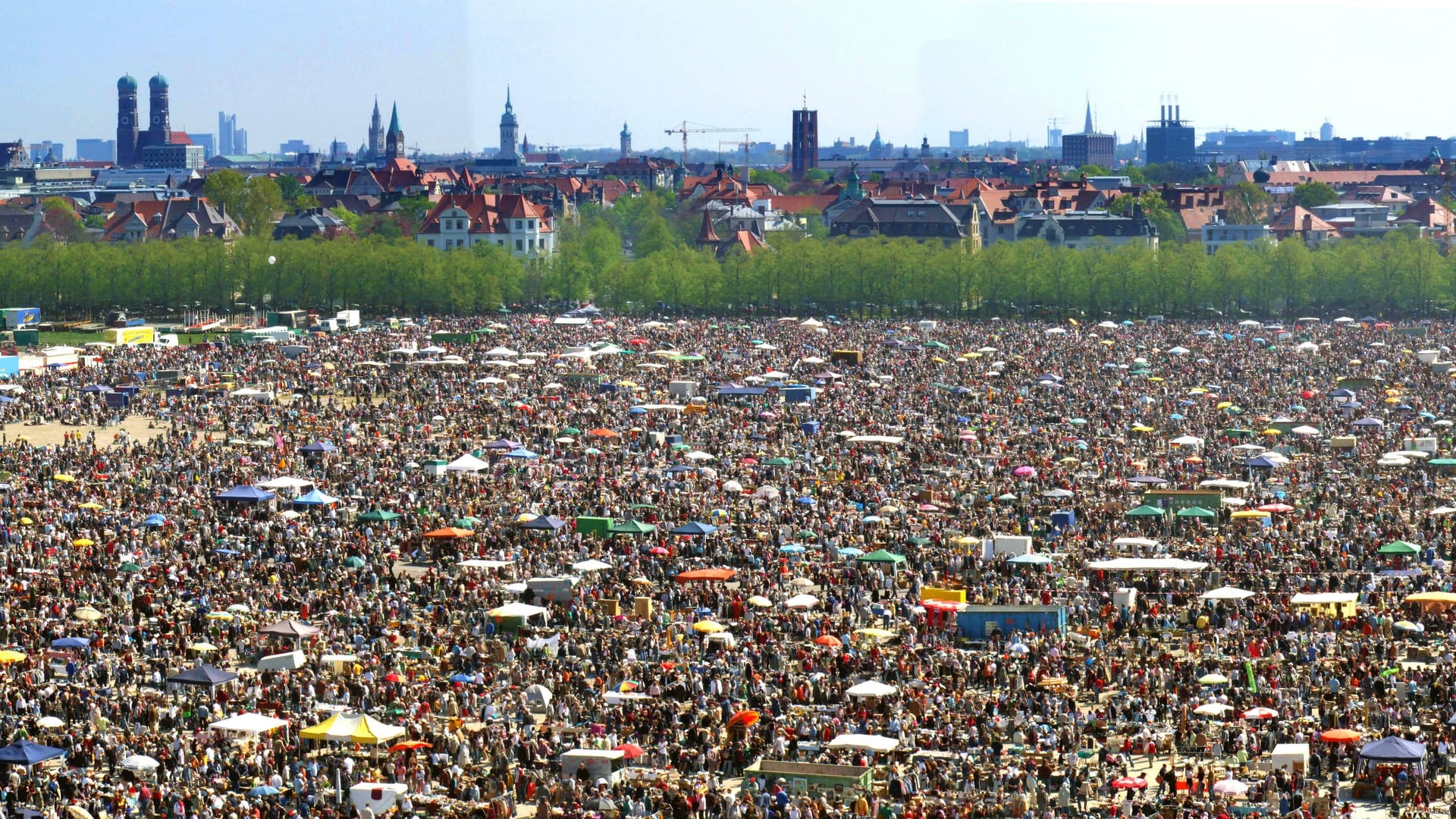 München, Theresienwiese, Flohmarkt,