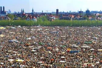 München, Theresienwiese, Flohmarkt,