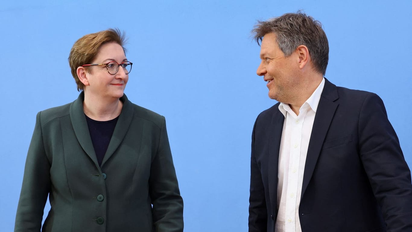 Klara Geywitz und Robert Habeck: Die Minister stellten am Mittag den Gesetzesentwurf vor, der zuvor im Kabinett beschlossen worden war.
