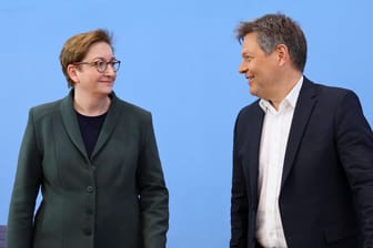 Klara Geywitz und Robert Habeck: Die Minister stellten am Mittag den Gesetzesentwurf vor, der zuvor im Kabinett beschlossen worden war.