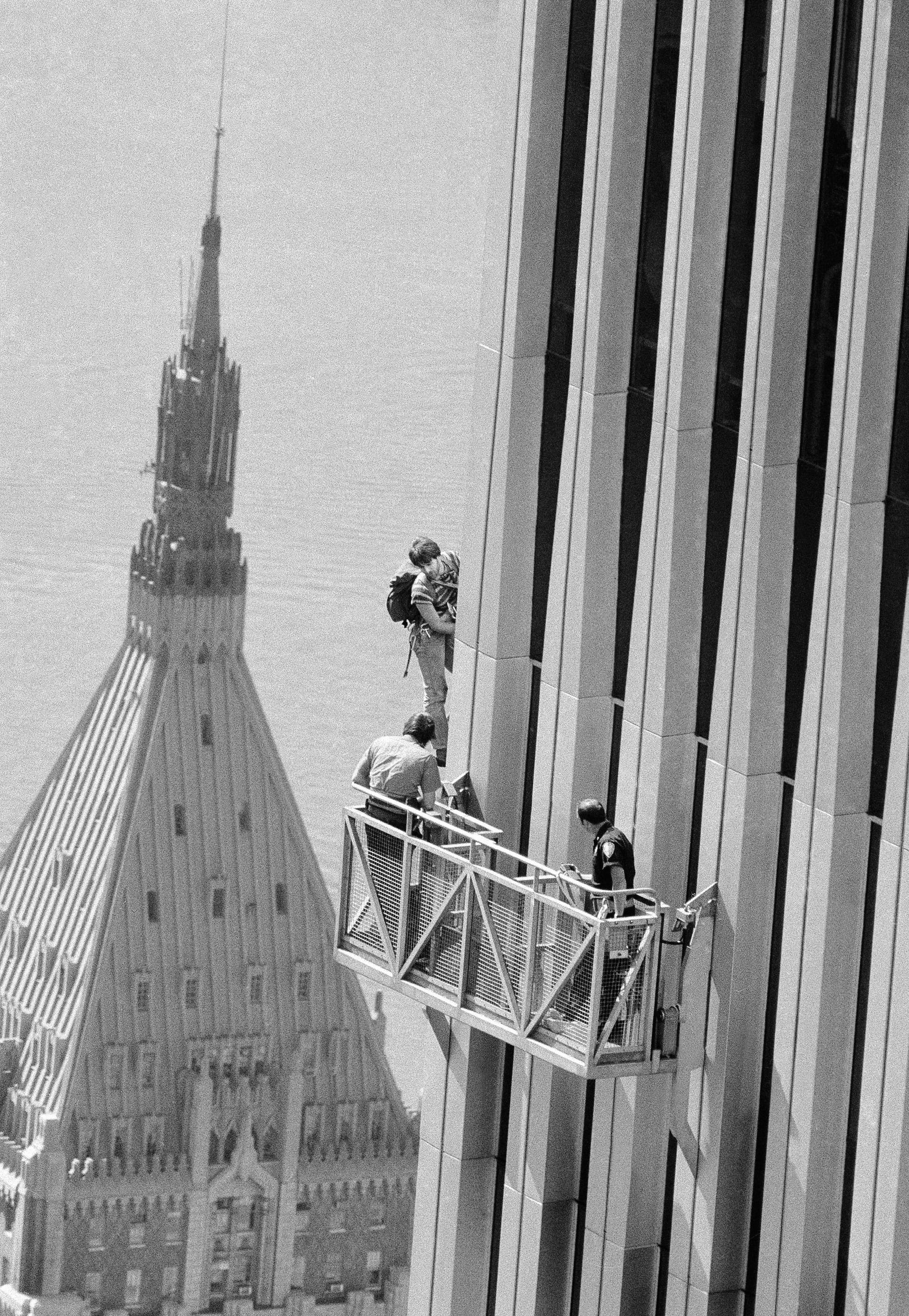 26.05.1977: Der Mann, der das World Trade Center hochkletterte