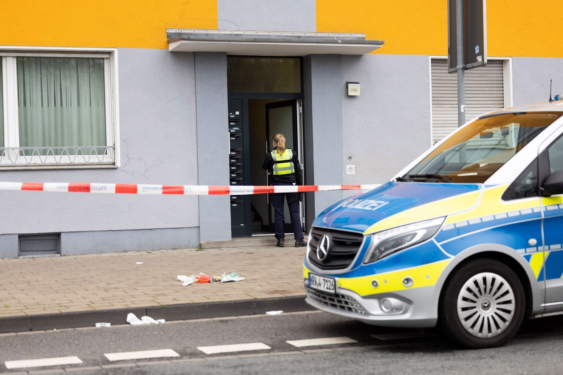 53-Jährige in Duisburg lebensgefährlich verletzt