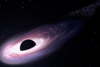 Nasa entdeckt rasendes schwarzes Loch
