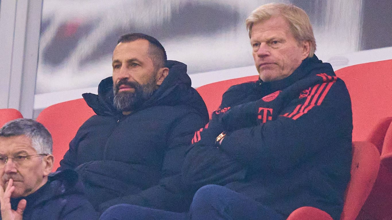 Hasan Salihamidzic und Oliver Kahn (r.): Die Bayern-Bosse stehen vor einer schweren Entscheidung.