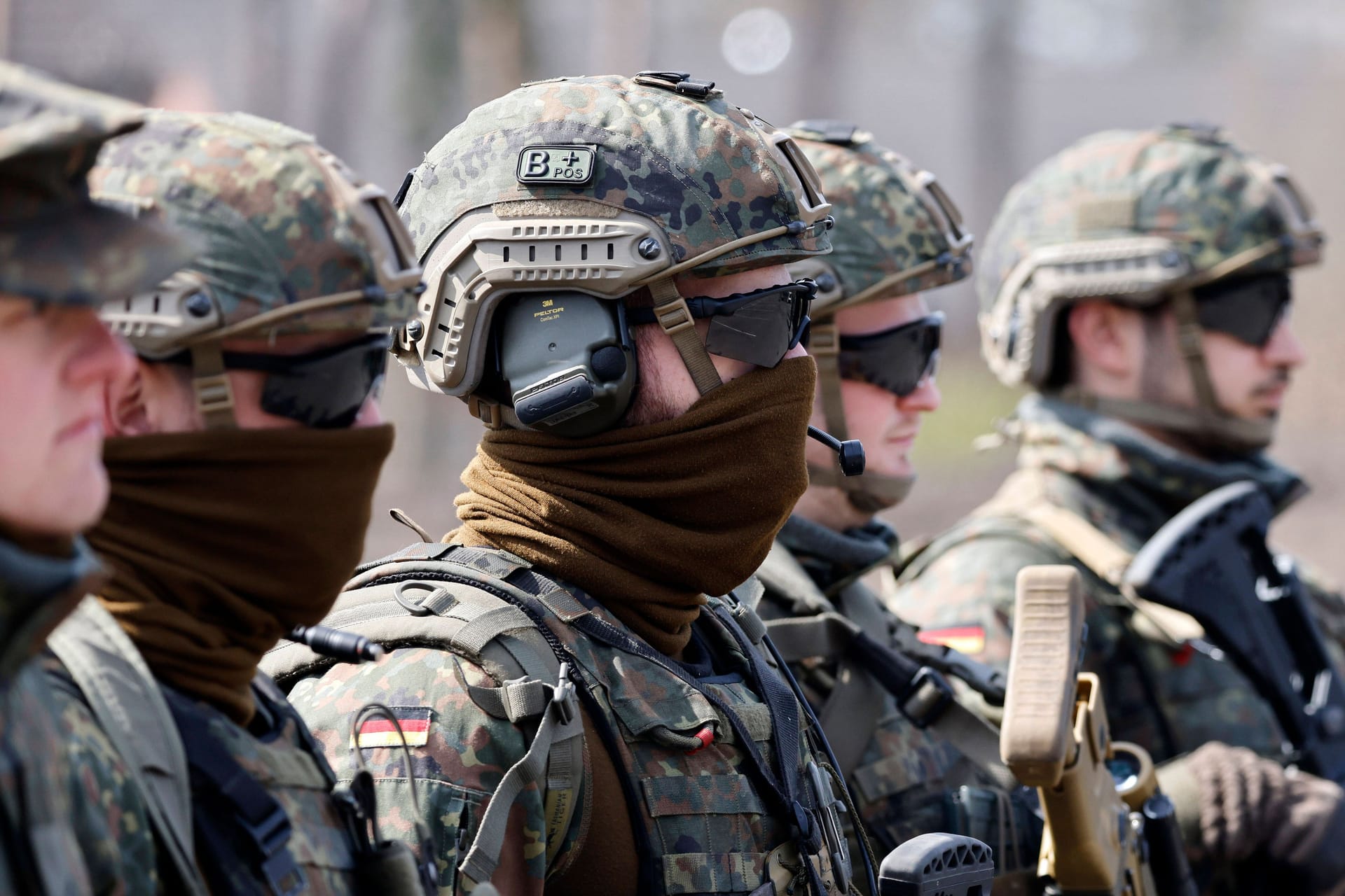 Soldaten der Bundeswehr (Symbolbild). Wie im Rest der Gesellschaft, gibt es auch bei der Truppe ein Problem mit Rechtsextremismus.