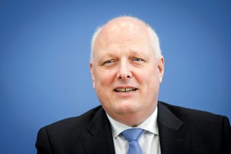Bundesdatenschutzbeauftragter Ulrich Kelber; ChatGPT beschäftigt auch den Datenschutz.