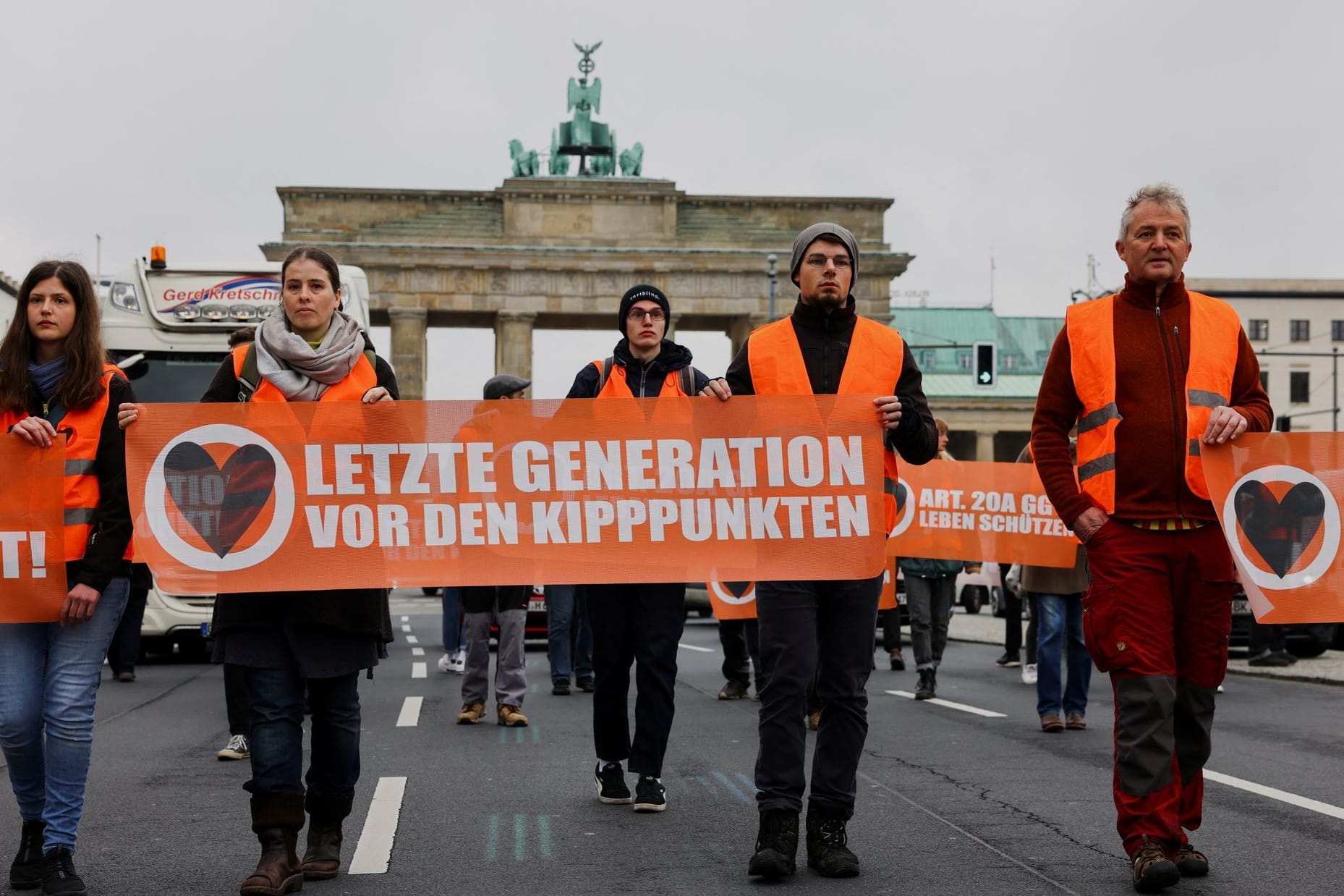 CLIMATE-CHANGE/GERMANY-PROTESTS