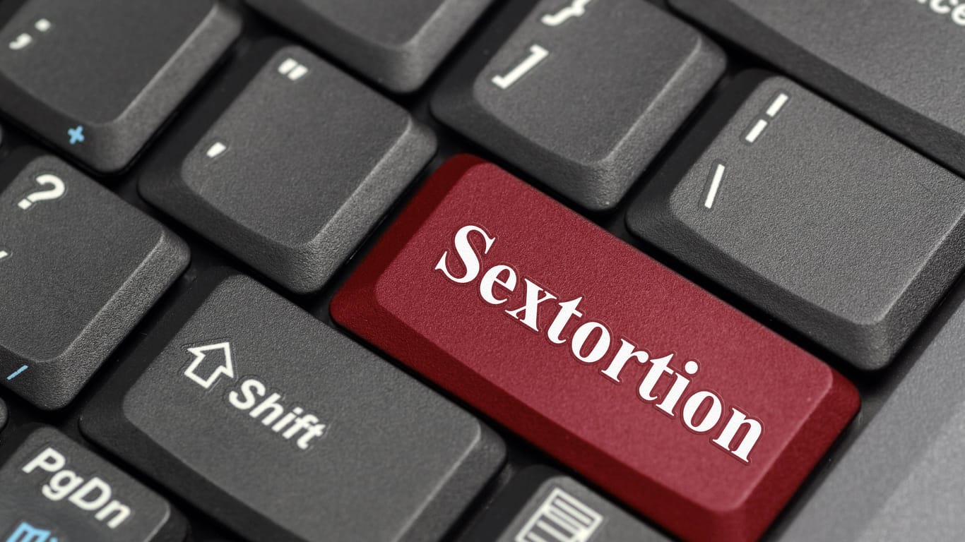 "Sextortion" (Symbolbild): In Niedersachsen haben die Fälle im vergangenen Jahr deutlich zugenommen.
