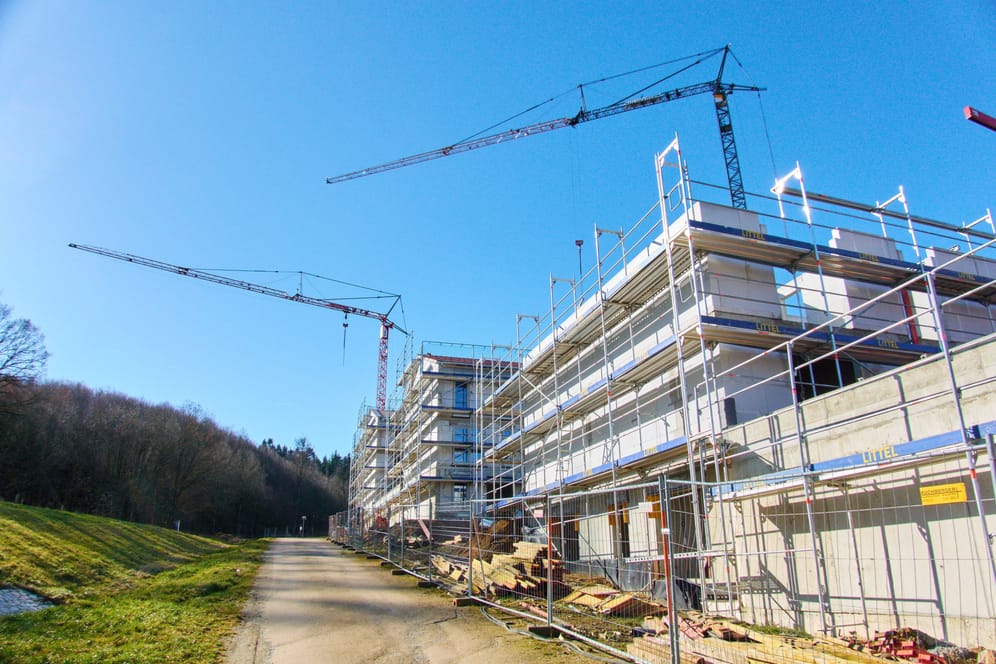 Bauarbeiten in Bayern (Symbolbild): Die Preise für den Bau von Wohngebäuden steigen weiter.