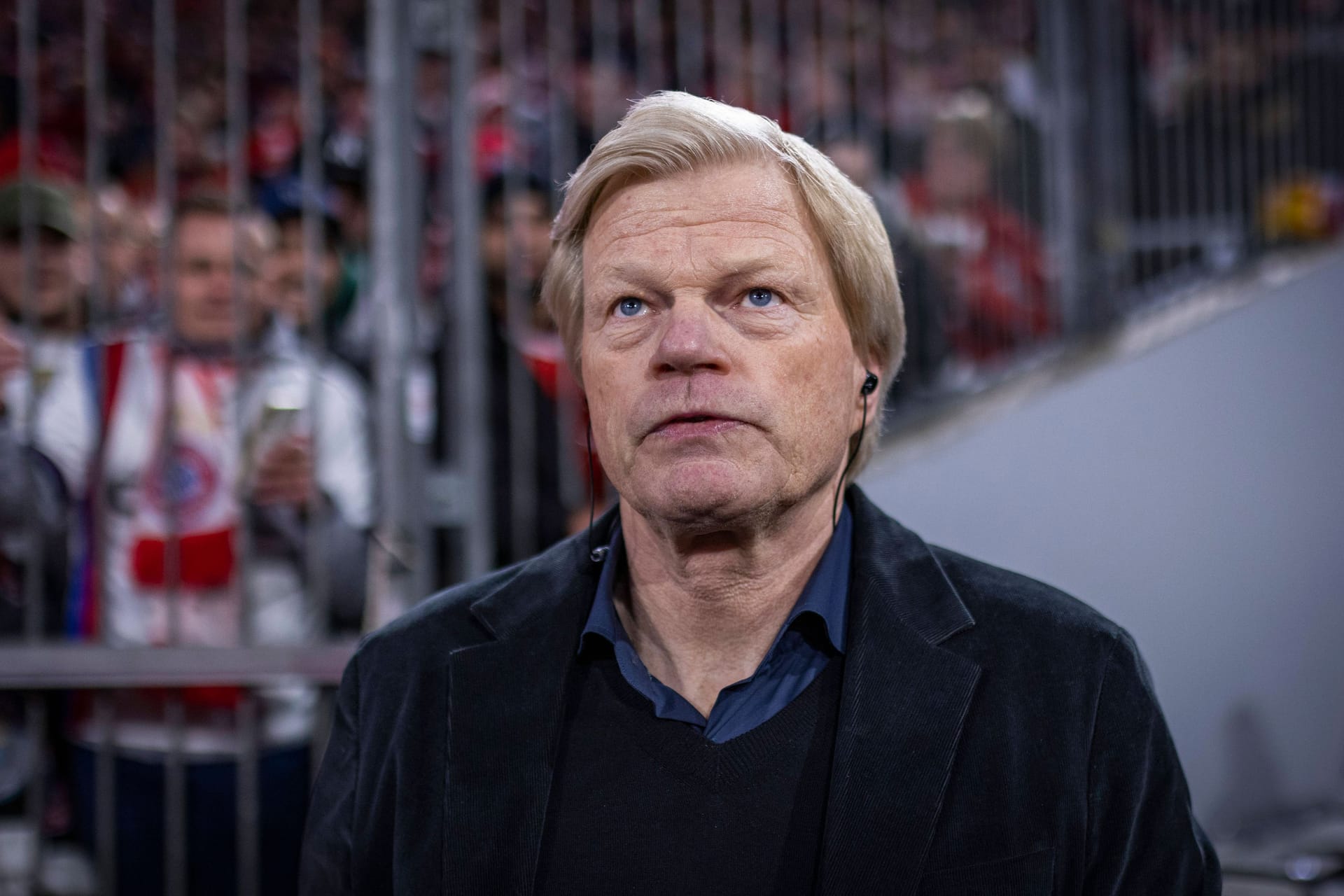 Oliver Kahn: Die Art und Weise seines Auftretens hat Ex-Bayern-Profi Basler nun kritisiert.