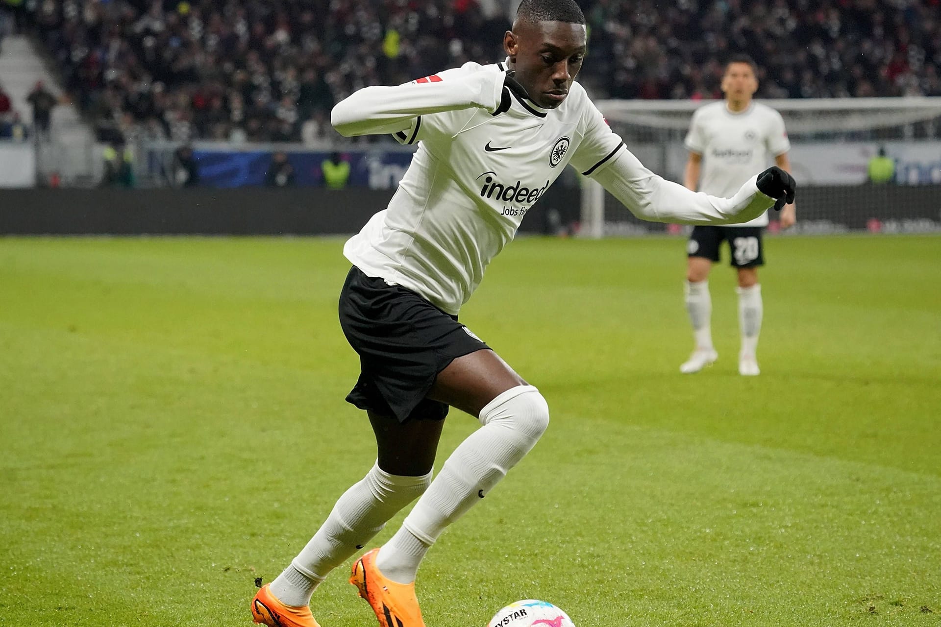 Randal Kolo Muani: Der Stürmer der Eintracht wird von internationalen Klubs beobachtet.