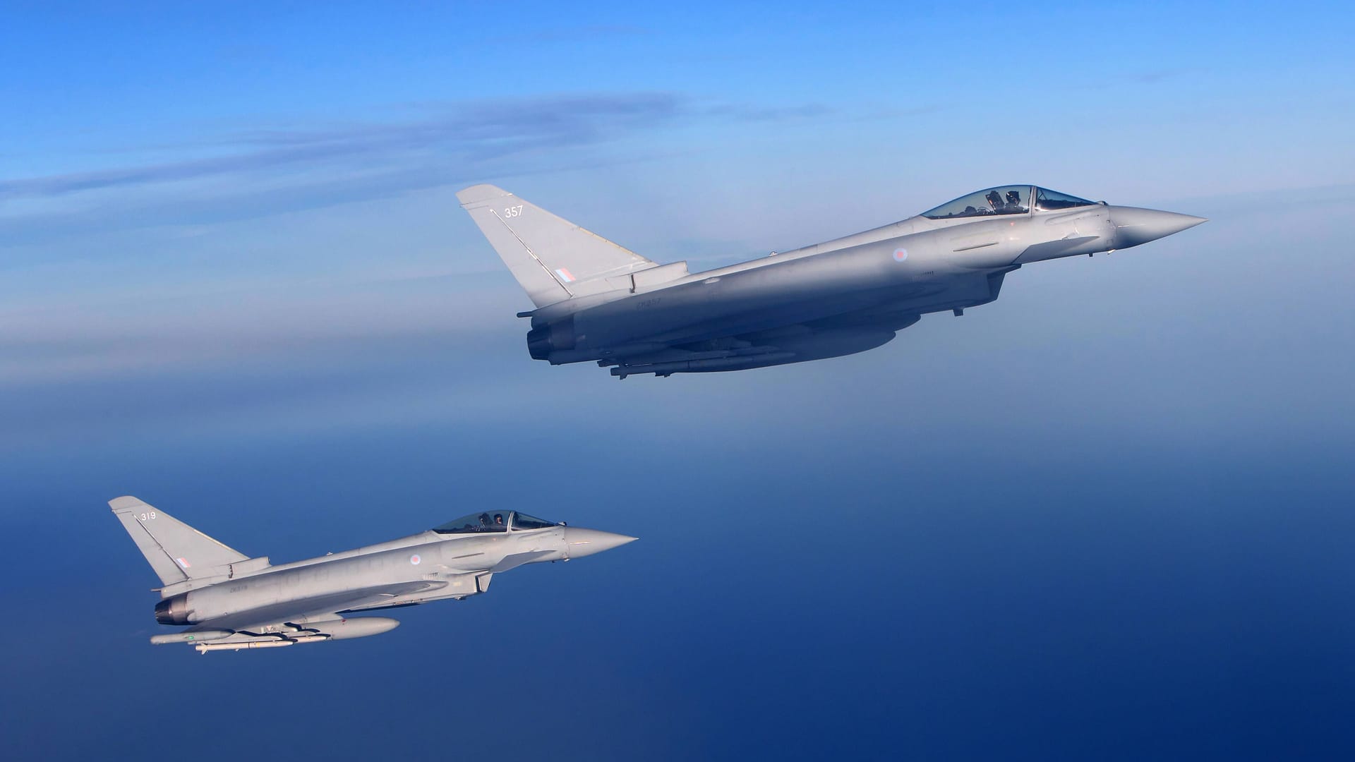 Kampfflugzeuge der Royal Air Force (Symbolbild): Flugzeuge vom Typ Eurofighter Typhoon stiegen über der Ostsee auf.