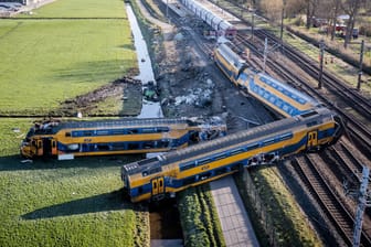 Zugunglück in den Niederlanden: Ein Reisender starb, Dutzende wurden verletzt.