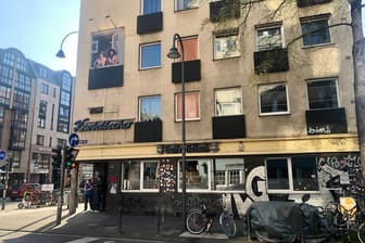 Der "Knobelbecher" an der Aachener Straße/Ecke Brüsseler Straße.