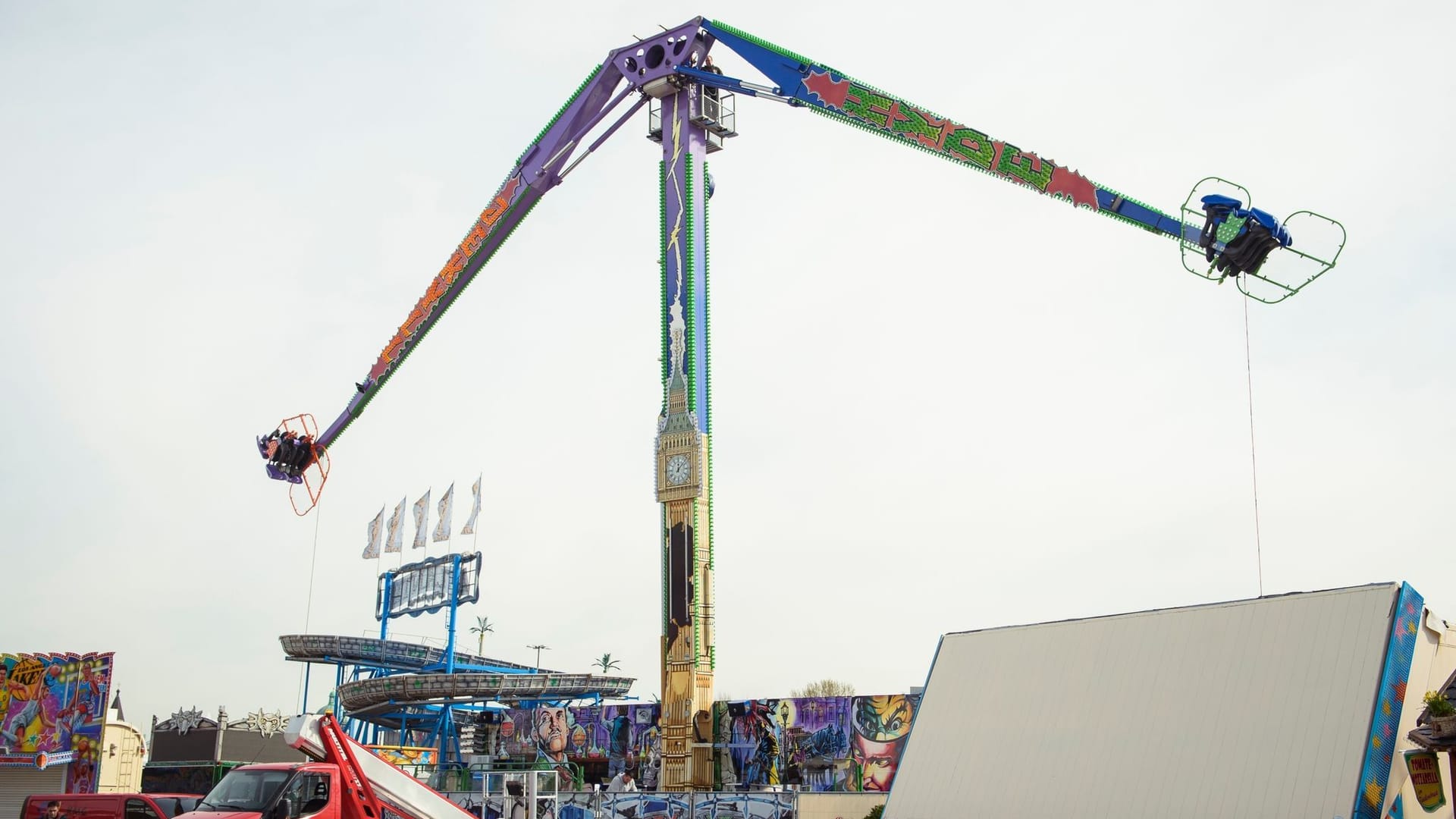 Das Fahrgeschäft Jekyll&Hyde stand am Montag still: Verletzt wurde niemand. Das Fahrgeschäft Jekyll&Hyde stand am Montag still: Verletzt wurde niemand.